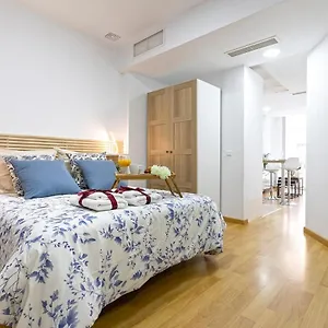 -malagasunapts- Fashion Historical Centre Apartamento